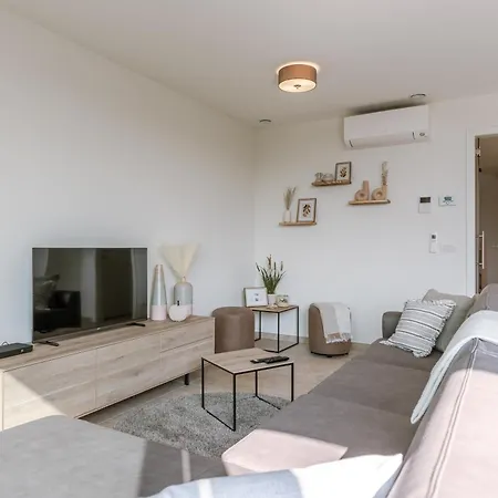 Huswell - Spacious, High-quality Duplex In *